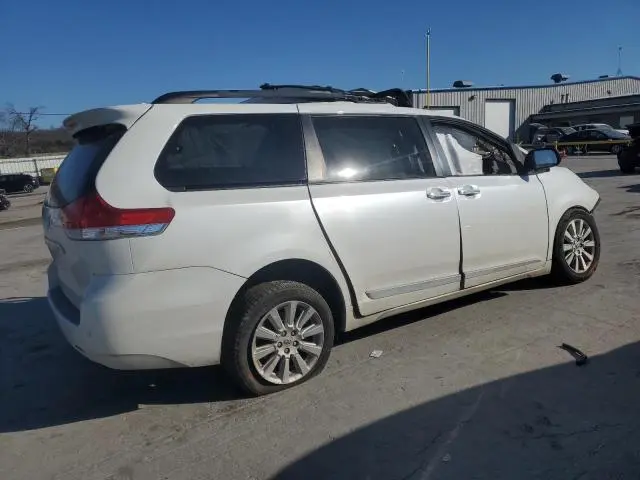 2012 TOYOTA SIENNA XLE  