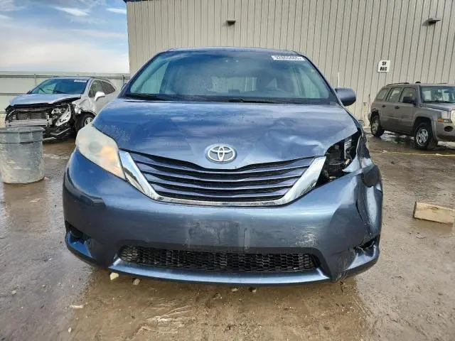 2015 TOYOTA SIENNA LE  