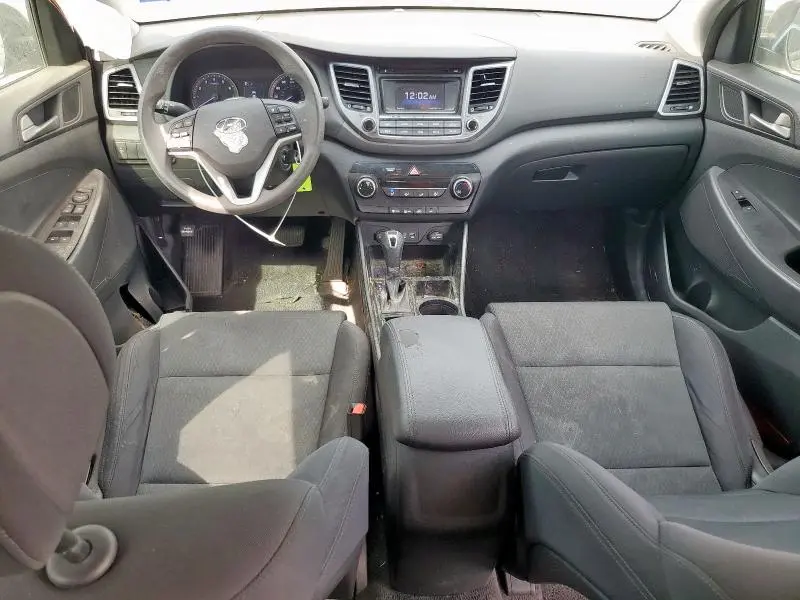 2018 HYUNDAI TUCSON SE  
