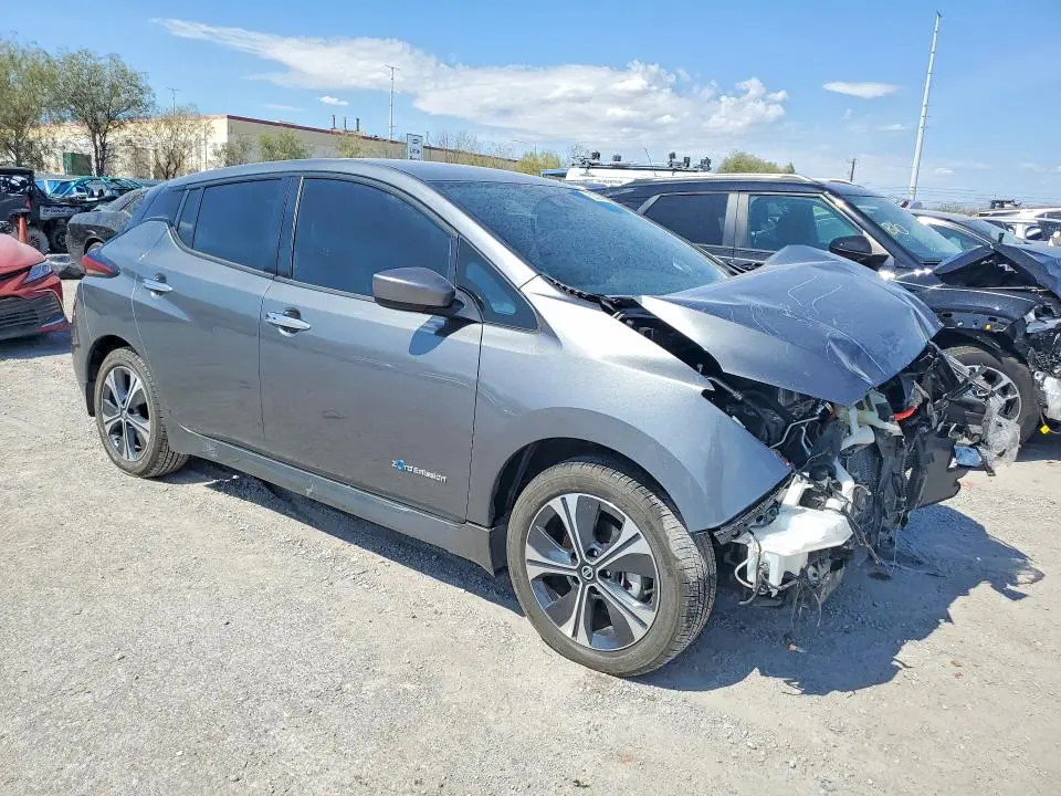 2019 NISSAN LEAF SV PLUS  