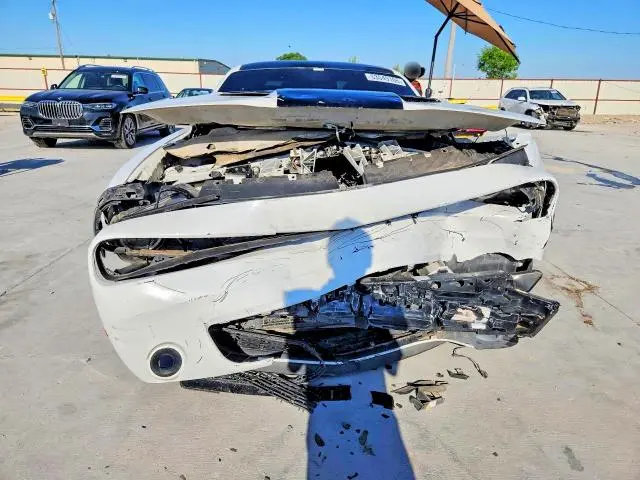 2015 DODGE CHALLENGER SXT  
