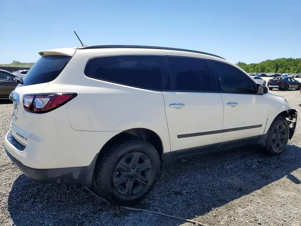 2014 CHEVROLET TRAVERSE LS  