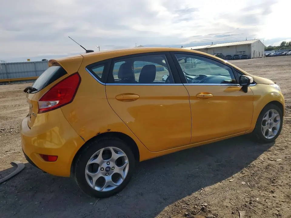 2011 FORD FIESTA SES  