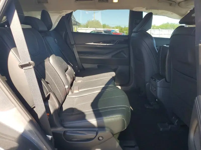 2024 INFINITI QX60 PURE  