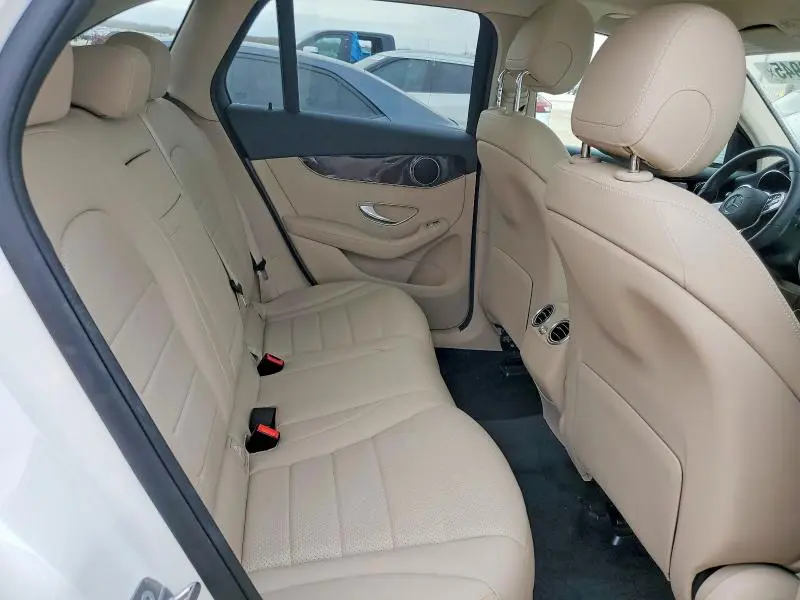 2020 MERCEDES-BENZ GLC 300  