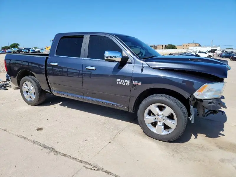 2017 RAM 1500 SLT  