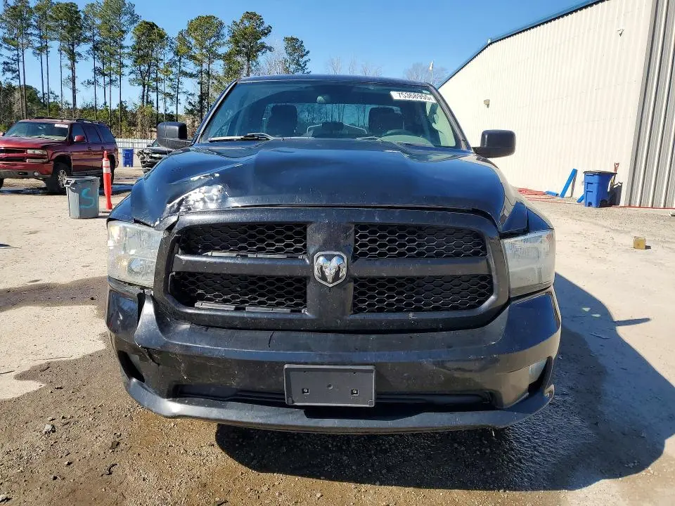 2014 RAM 1500 ST  