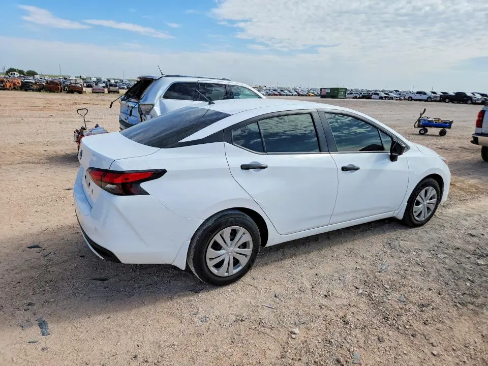 2024 NISSAN VERSA S  