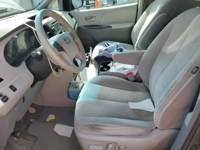 2013 TOYOTA SIENNA LE  