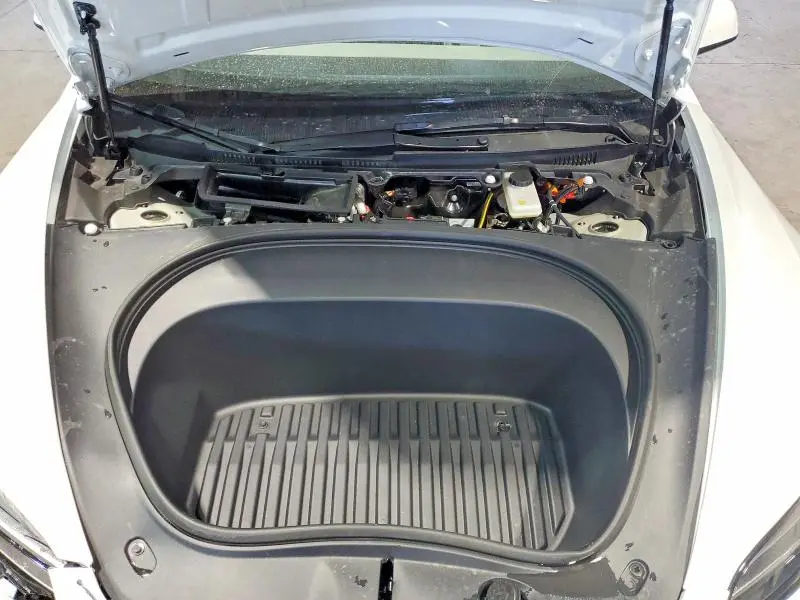 2026 TESLA MODEL 3   