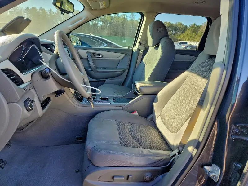 2014 CHEVROLET TRAVERSE LS  