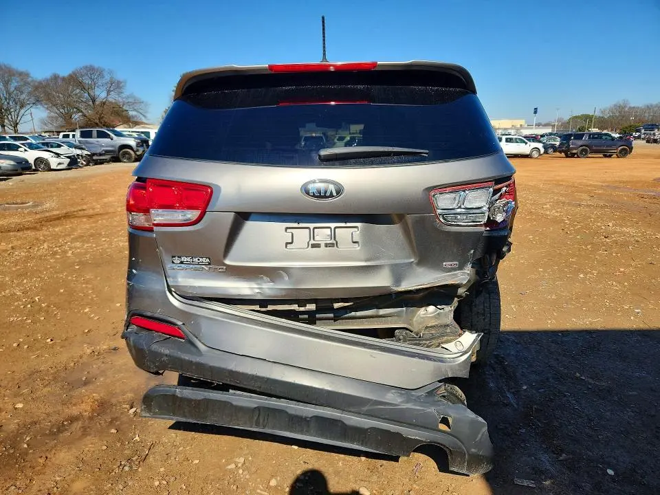 2016 KIA SORENTO LX  