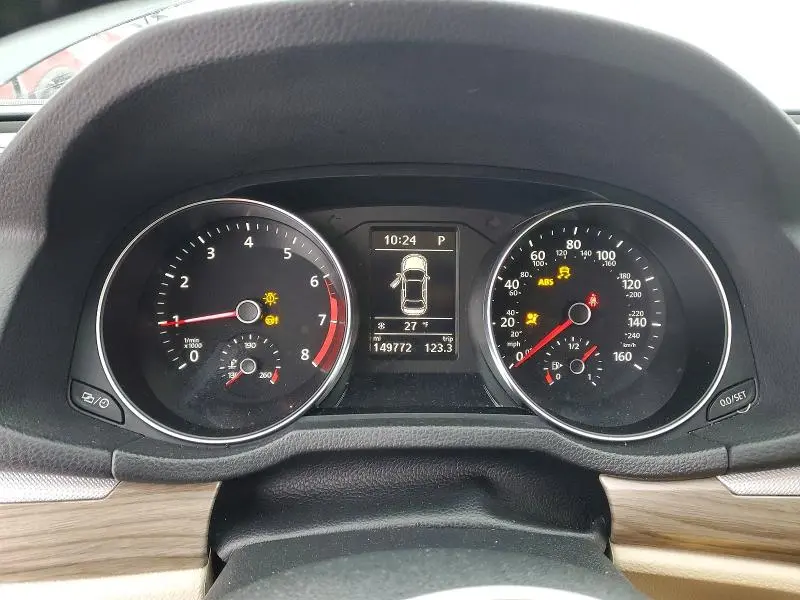 2016 VOLKSWAGEN PASSAT SE  