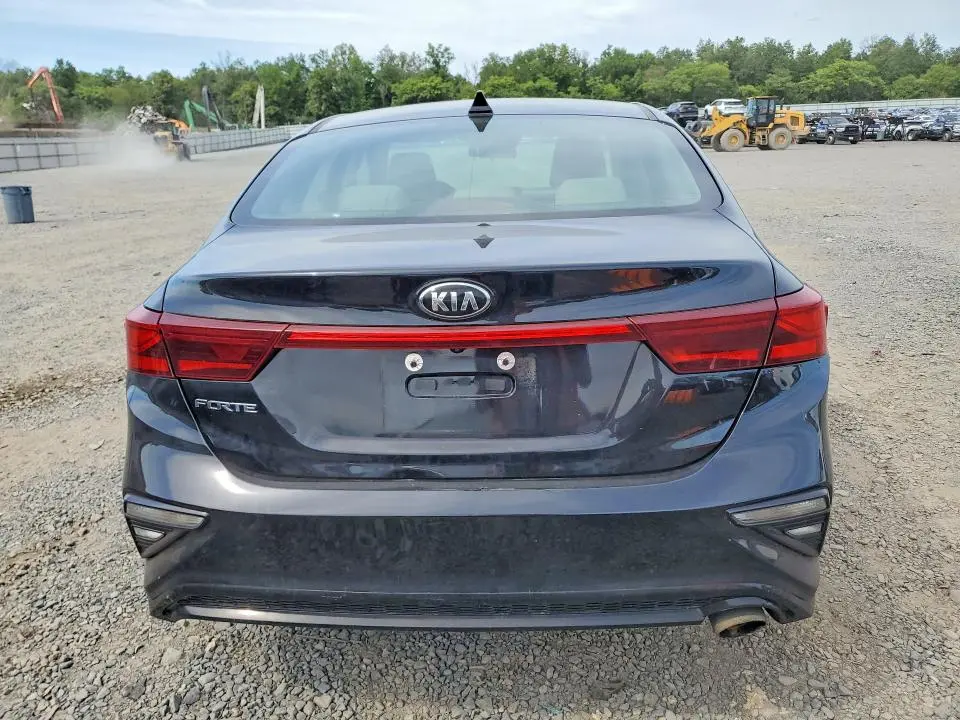 2019 KIA FORTE LXS  