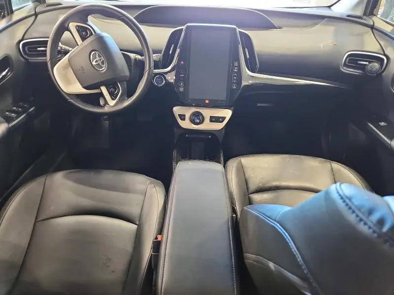 2018 TOYOTA PRIUS FOUR TOURING  