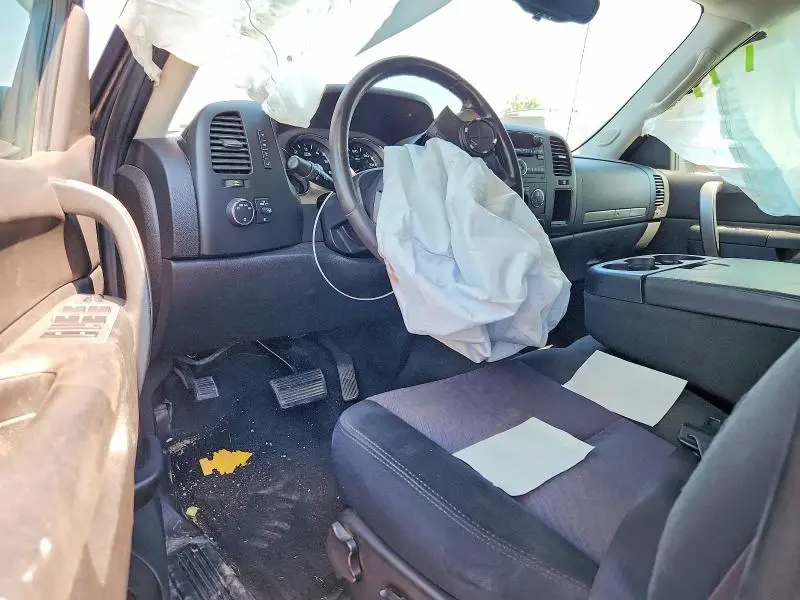 2011 CHEVROLET SILVERADO K1500 LT  