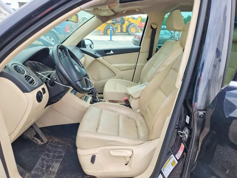 2010 VOLKSWAGEN TIGUAN S  