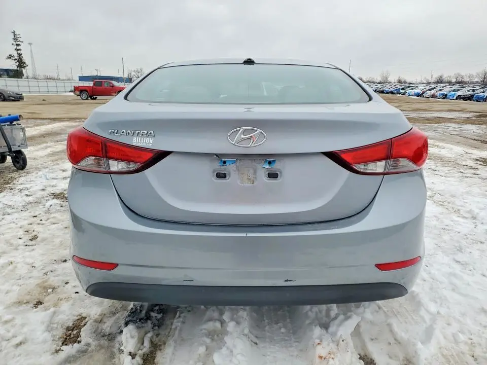 2015 HYUNDAI ELANTRA SE  