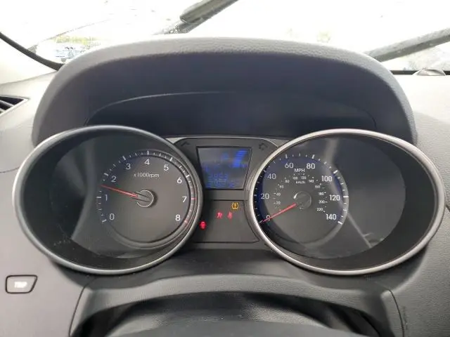 2011 HYUNDAI TUCSON GLS  