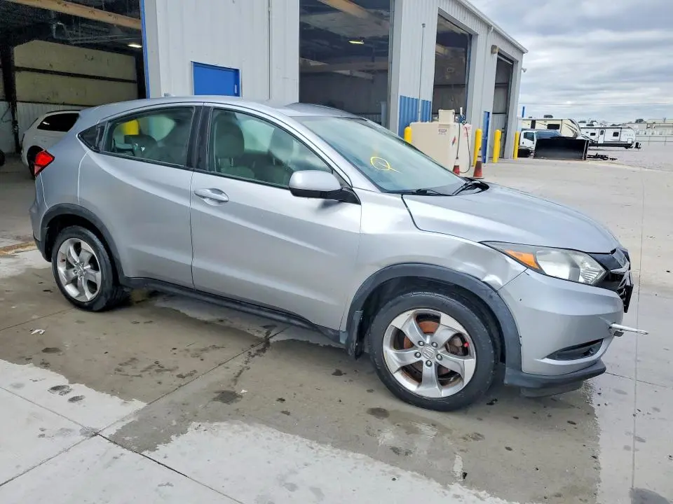 2017 HONDA HR-V LX  