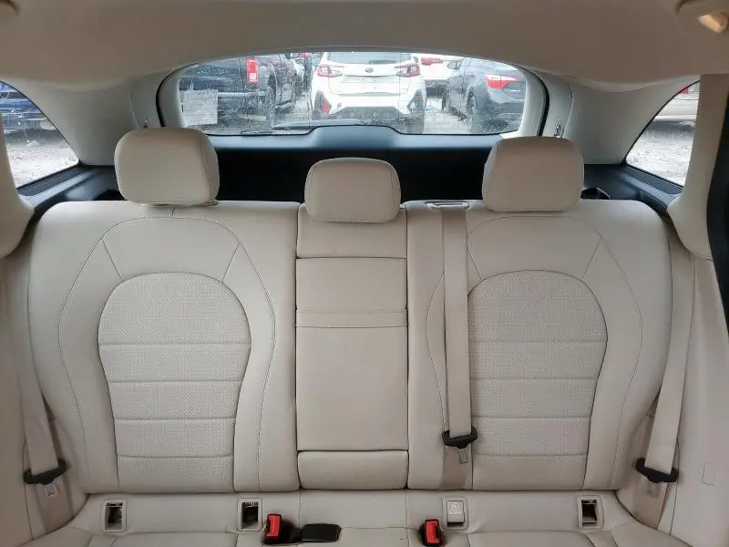 2020 MERCEDES-BENZ GLC 300  