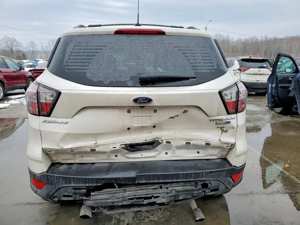 2017 FORD ESCAPE TITANIUM  