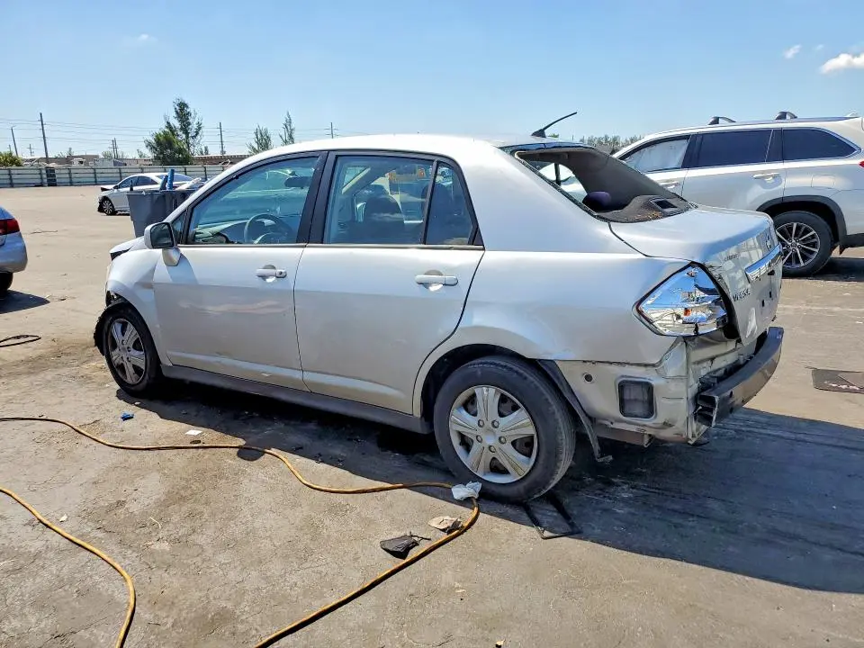 2010 NISSAN VERSA 1.8 S  