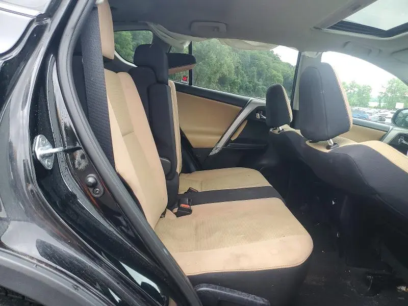 2017 TOYOTA RAV4 XLE  