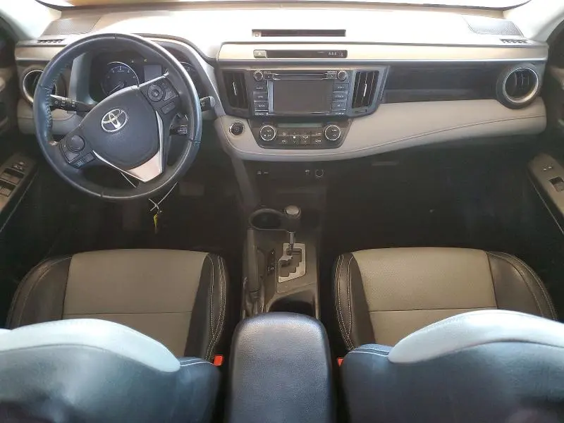2017 TOYOTA RAV4 XLE  