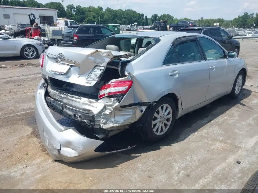2010 TOYOTA CAMRY XLE