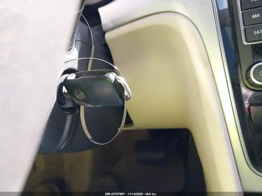 2013 VOLKSWAGEN PASSAT 2.5L SE