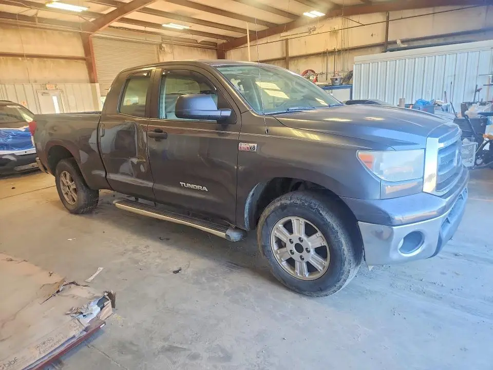 2011 TOYOTA TUNDRA DOUBLE CAB SR5  
