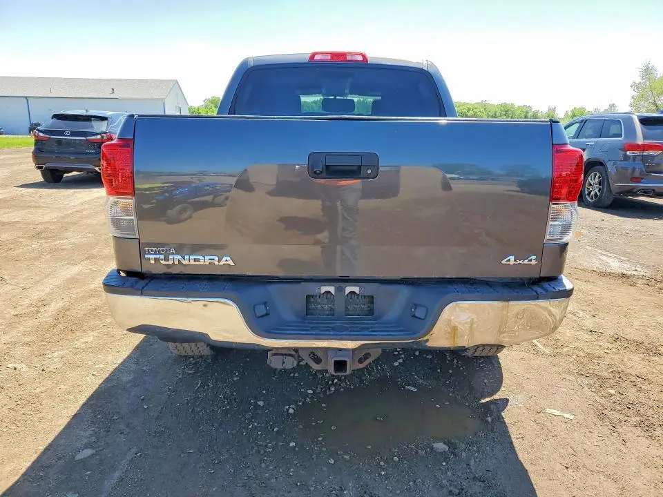 2013 TOYOTA TUNDRA CREWMAX SR5  