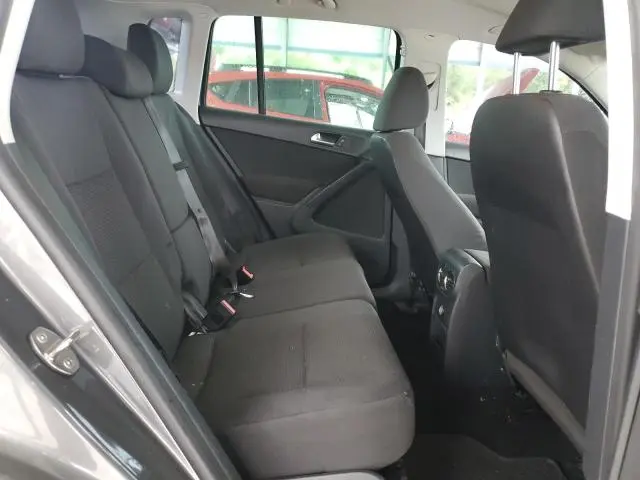 2015 VOLKSWAGEN TIGUAN S