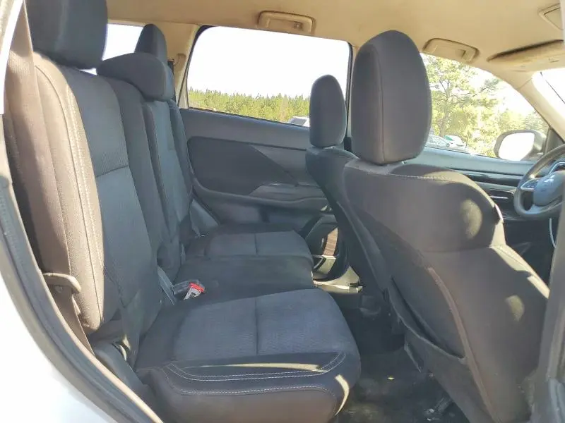 2019 MITSUBISHI OUTLANDER ES  