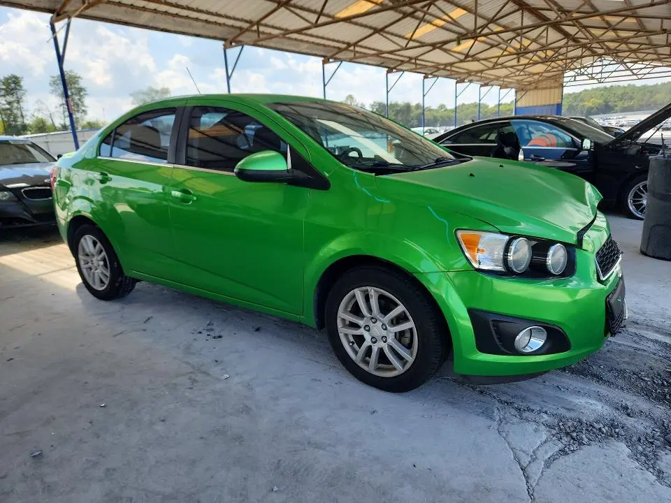 2016 CHEVROLET SONIC LT  