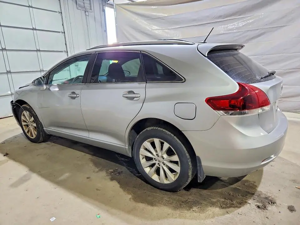 2015 TOYOTA VENZA LE  