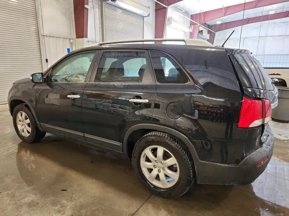 2013 KIA SORENTO LX  