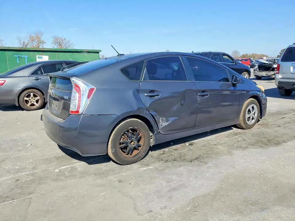2013 TOYOTA PRIUS   