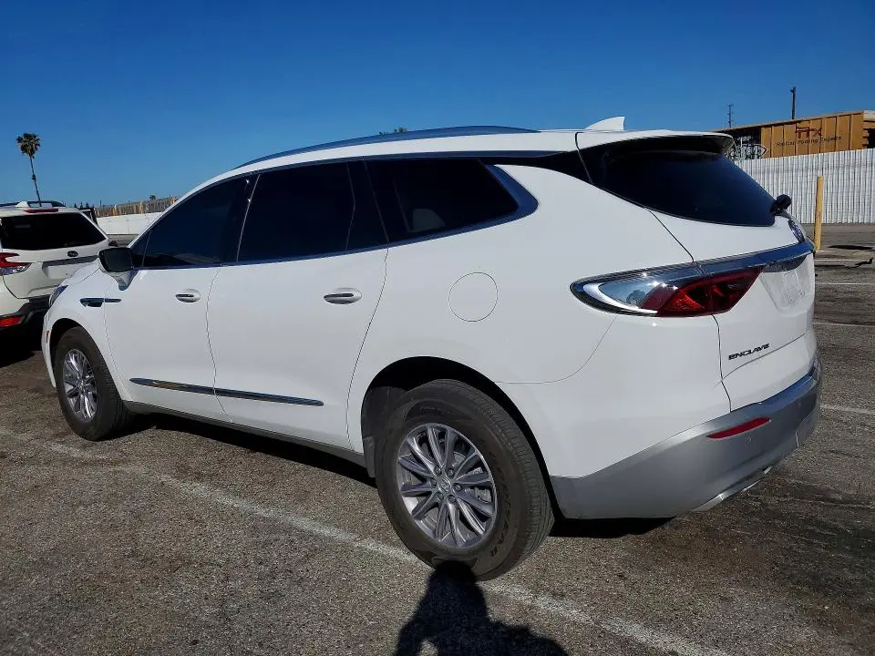 2024 BUICK ENCLAVE ESSENCE  