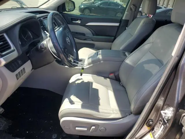 2015 TOYOTA HIGHLANDER XLE  