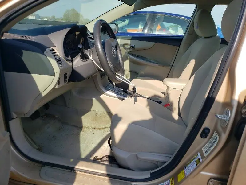 2013 TOYOTA COROLLA LE  