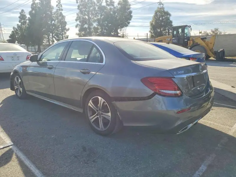 2019 MERCEDES-BENZ E 300  