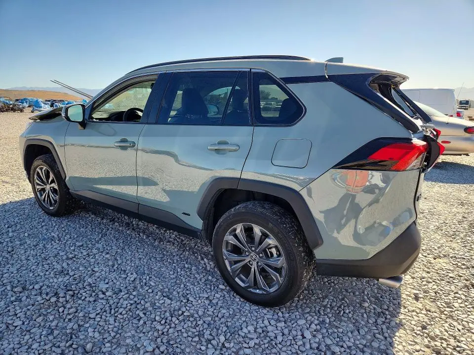 2023 TOYOTA RAV4 XLE PREMIUM  