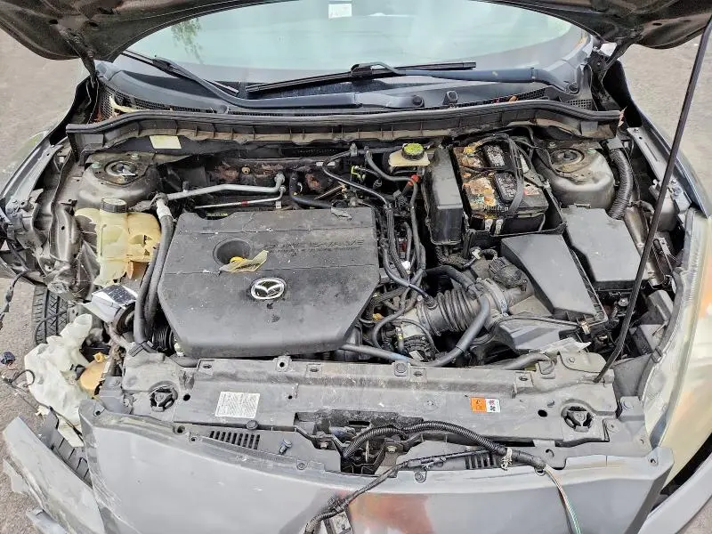 2010 MAZDA 3 S  