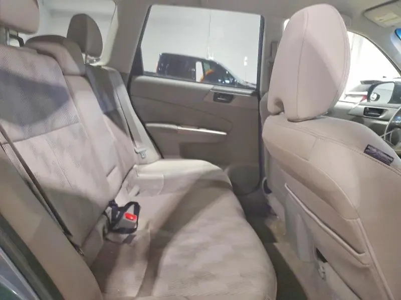 2010 SUBARU FORESTER XS  