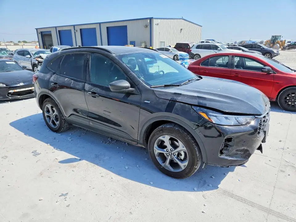 2025 FORD ESCAPE ST LINE  