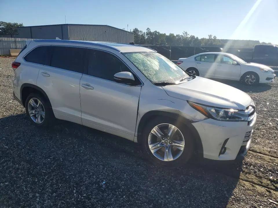 2018 TOYOTA HIGHLANDER LIMITED  