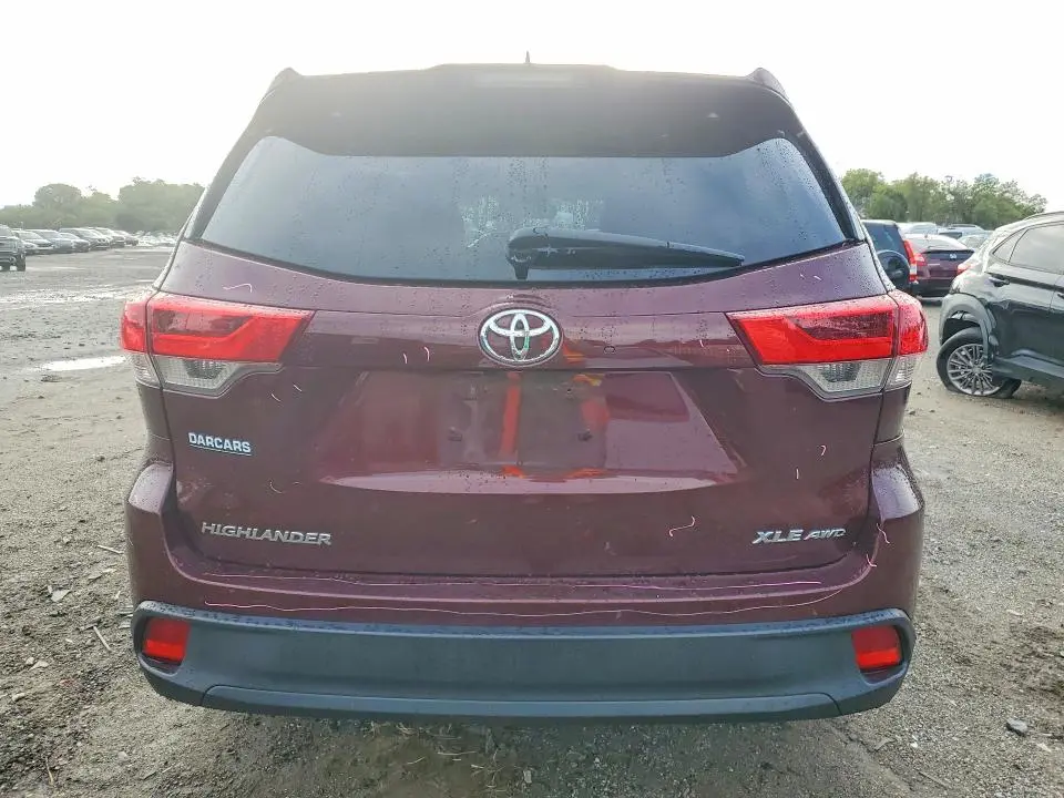 2019 TOYOTA HIGHLANDER XLE  