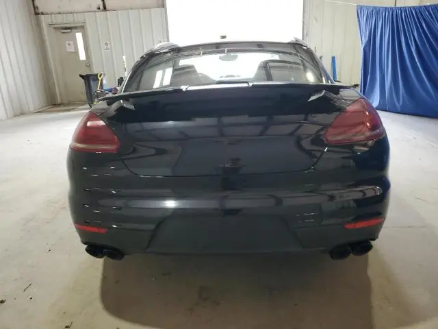 2016 PORSCHE PANAMERA GTS  